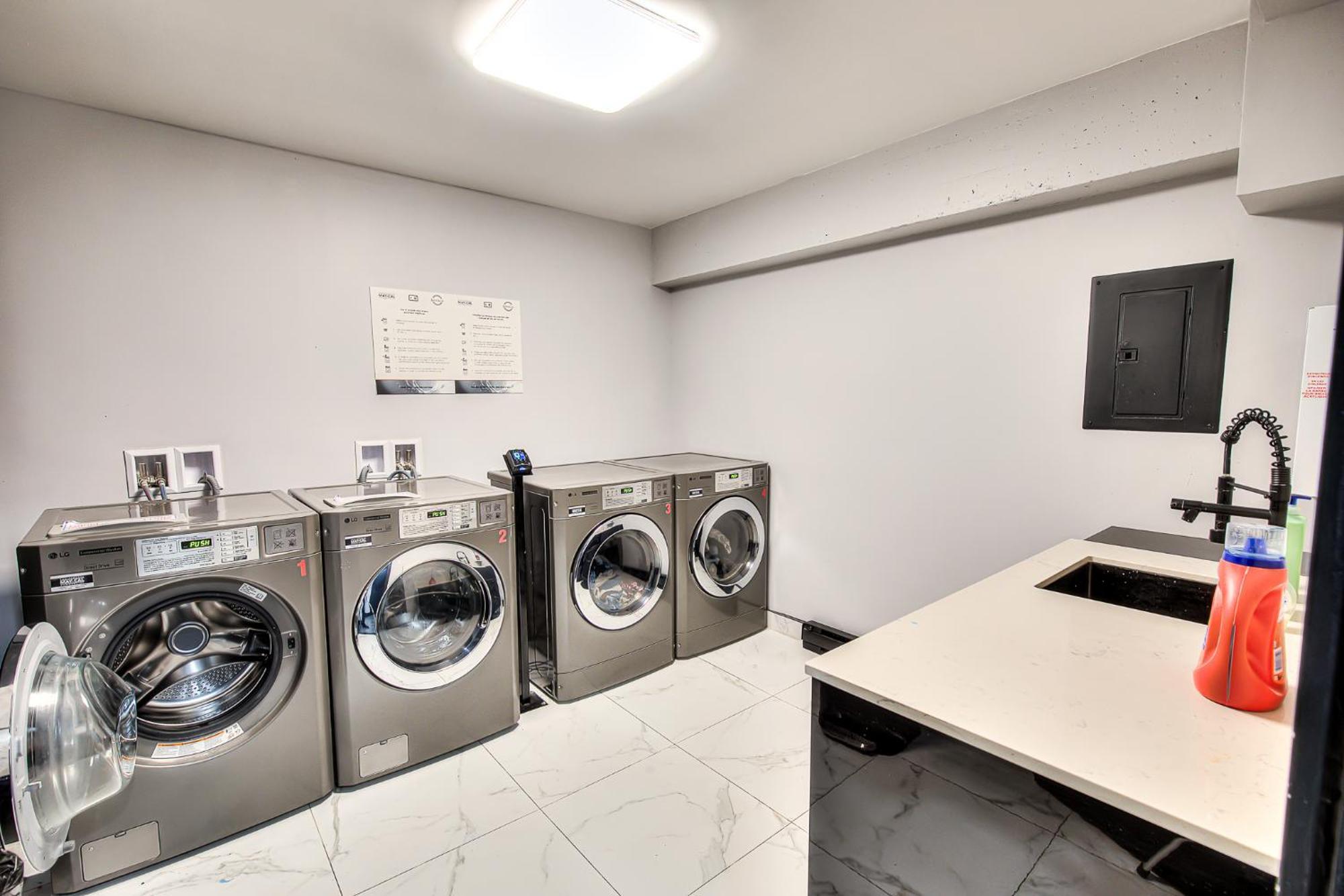 Ndg Dreams! New & Modern 3Br Easy City Life Montréal Eksteriør billede