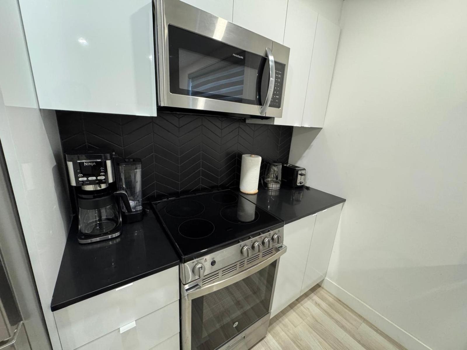 Ndg Dreams! New & Modern 3Br Easy City Life Montréal Eksteriør billede
